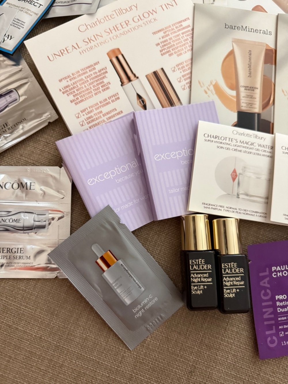 ๐ Assorted Beauty Samples Bundle - Picture 4 of 9